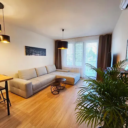 公寓 2 Apartment, New Building, Bosakova Street, 29 布拉迪斯拉发