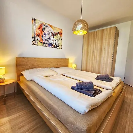 2 Apartment, New Building, Bosákova Street, 29 Appartamento